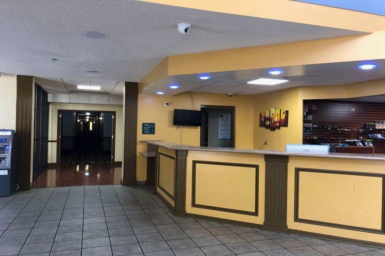 Oyo Hotel Tulsa I-44 Midtown Екстериор снимка