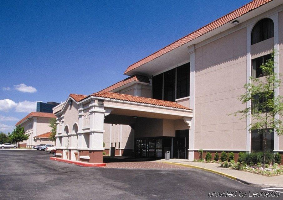 Oyo Hotel Tulsa I-44 Midtown Екстериор снимка