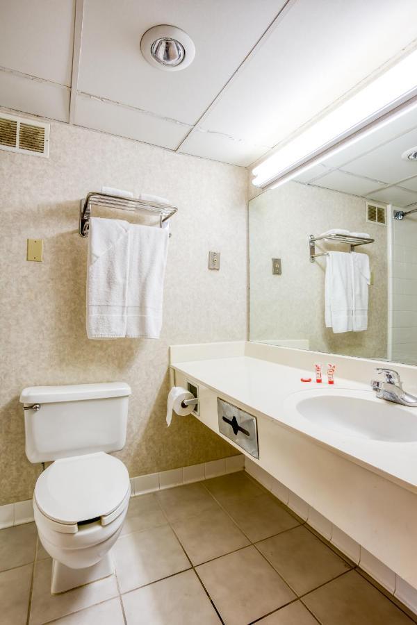 Oyo Hotel Tulsa I-44 Midtown Екстериор снимка